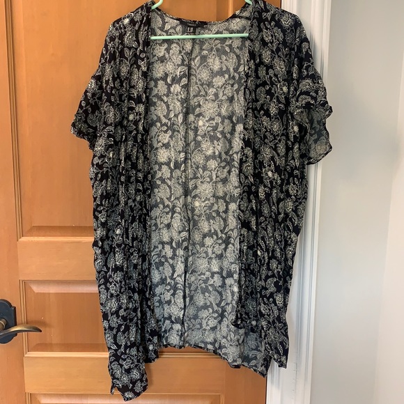 forever 21 floral kimono - Picture 1 of 2